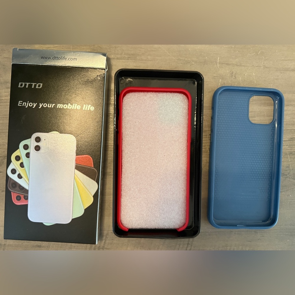 DTTO Apple iPhone Case set of 2 iPhone 11 Pro red New blue used for a few week